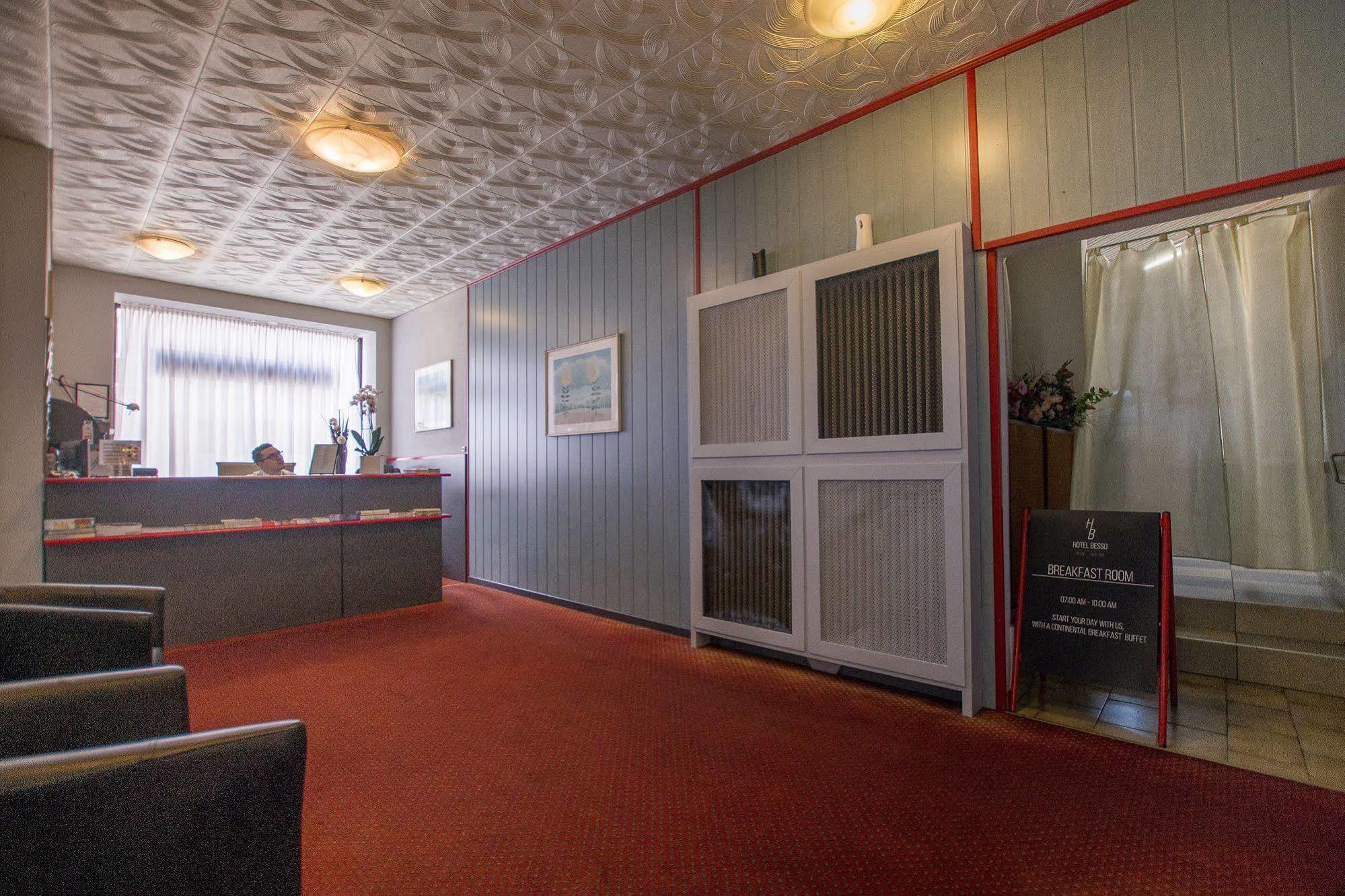 Besso Center Hotel